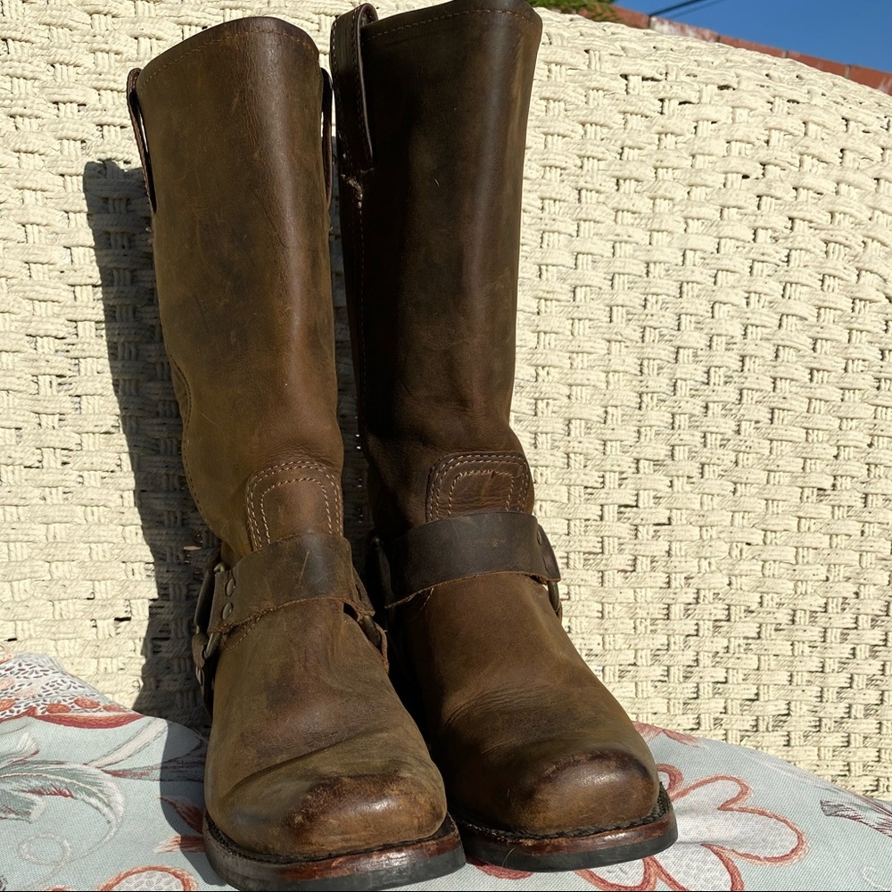 Frye Woman Cowboy Boots Size 8 1/2.